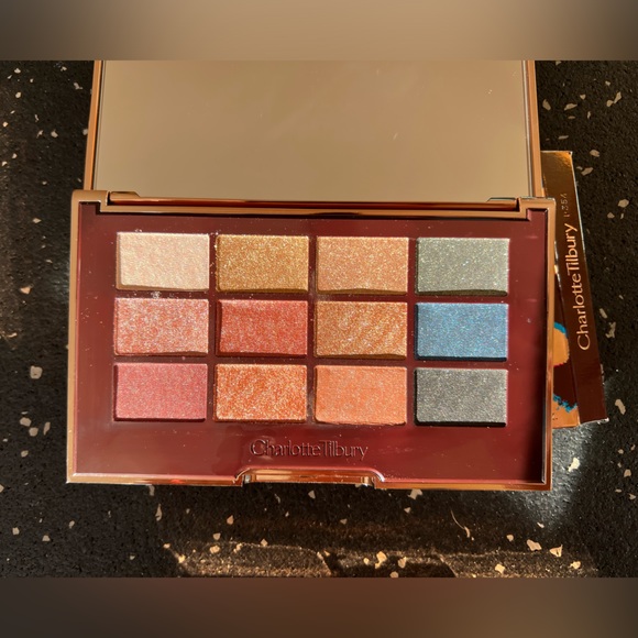 CHARLOTTE TILBURY | ICON PALETTE LIMITED-EDITION - Picture 12 of 13